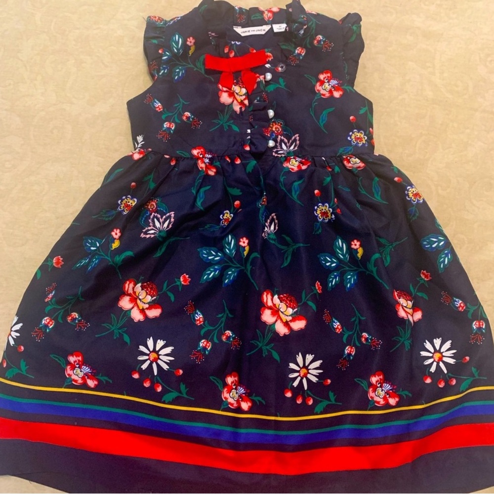 dress in perfect condition